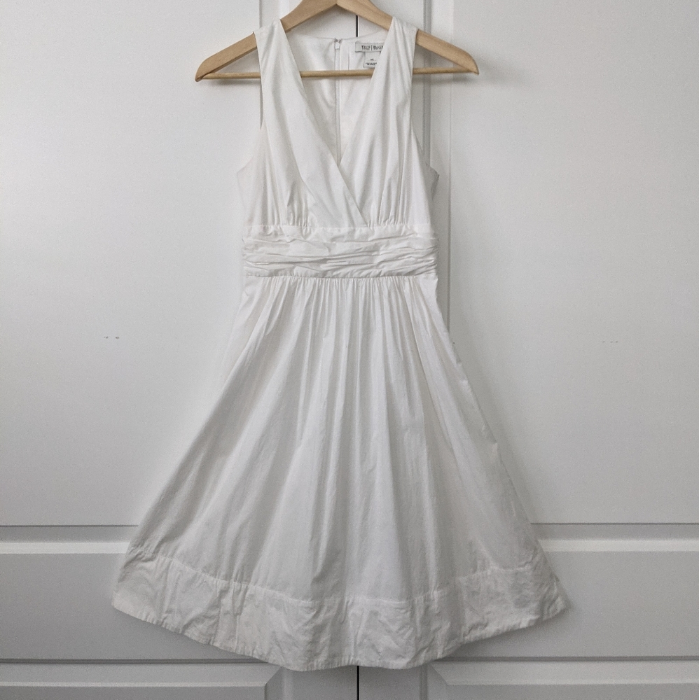 White House Black Market - Perfect White Dress - Size 00